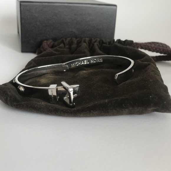 Michael Kors Heritage Silver Studded Hinge Bracele - Picture 3 of 3